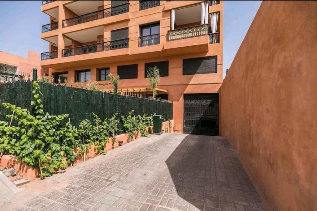 Raffine Idealement Situe Avec Piscine Marrakesch